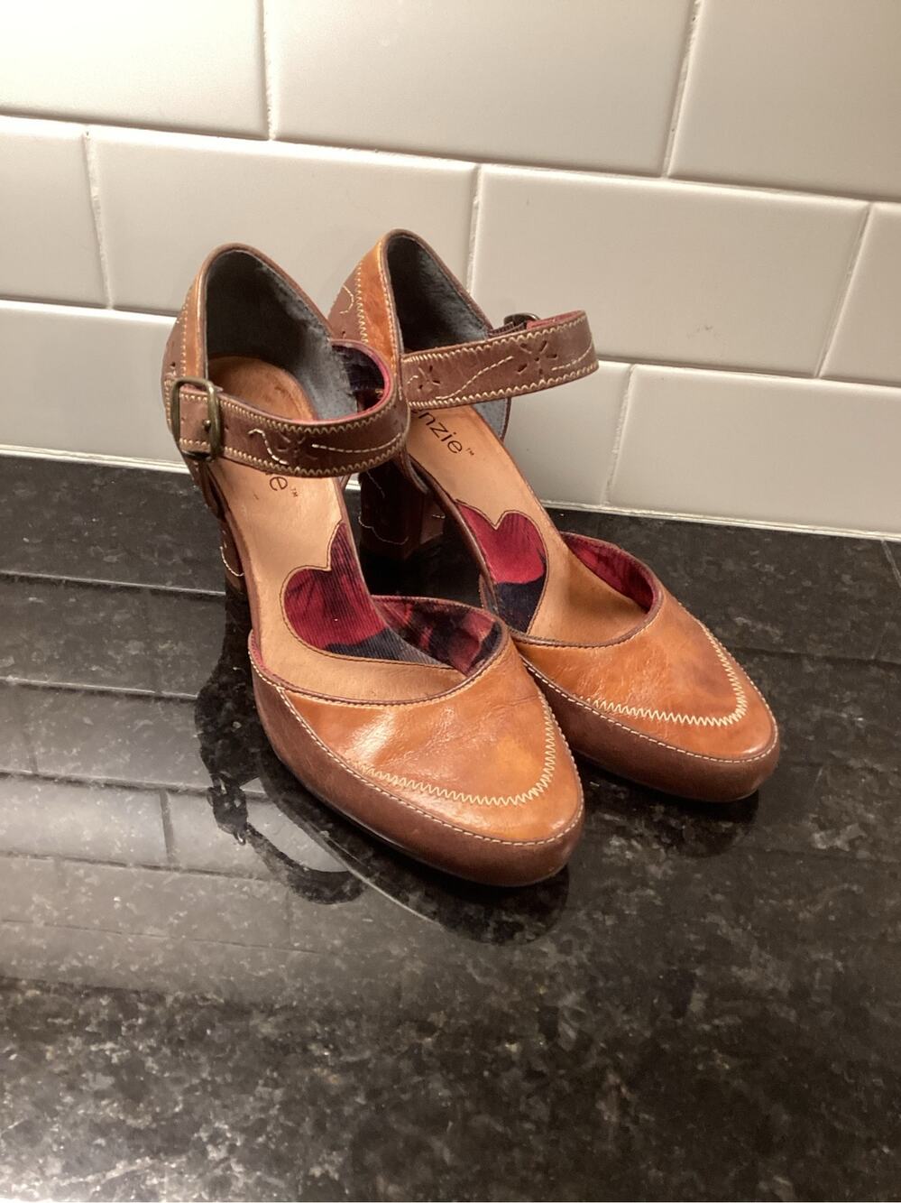 Kenzie Y2K Brown Leather Heels Ankle Strap Stitch Cutout Mary Jane Sz 7M